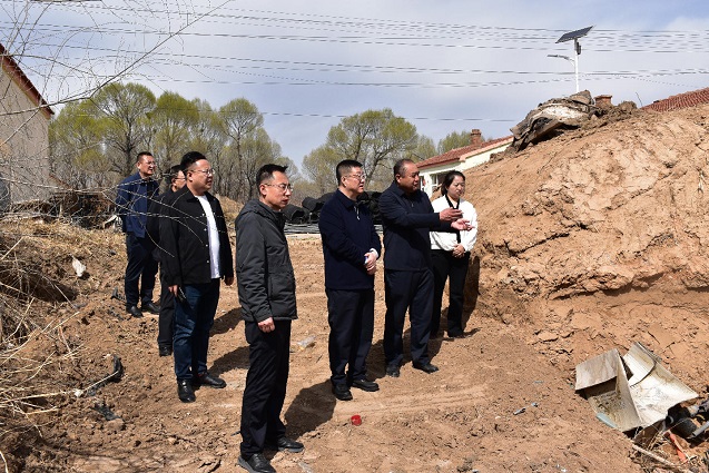 县委副书记、县长于海滨深入基层开展调研